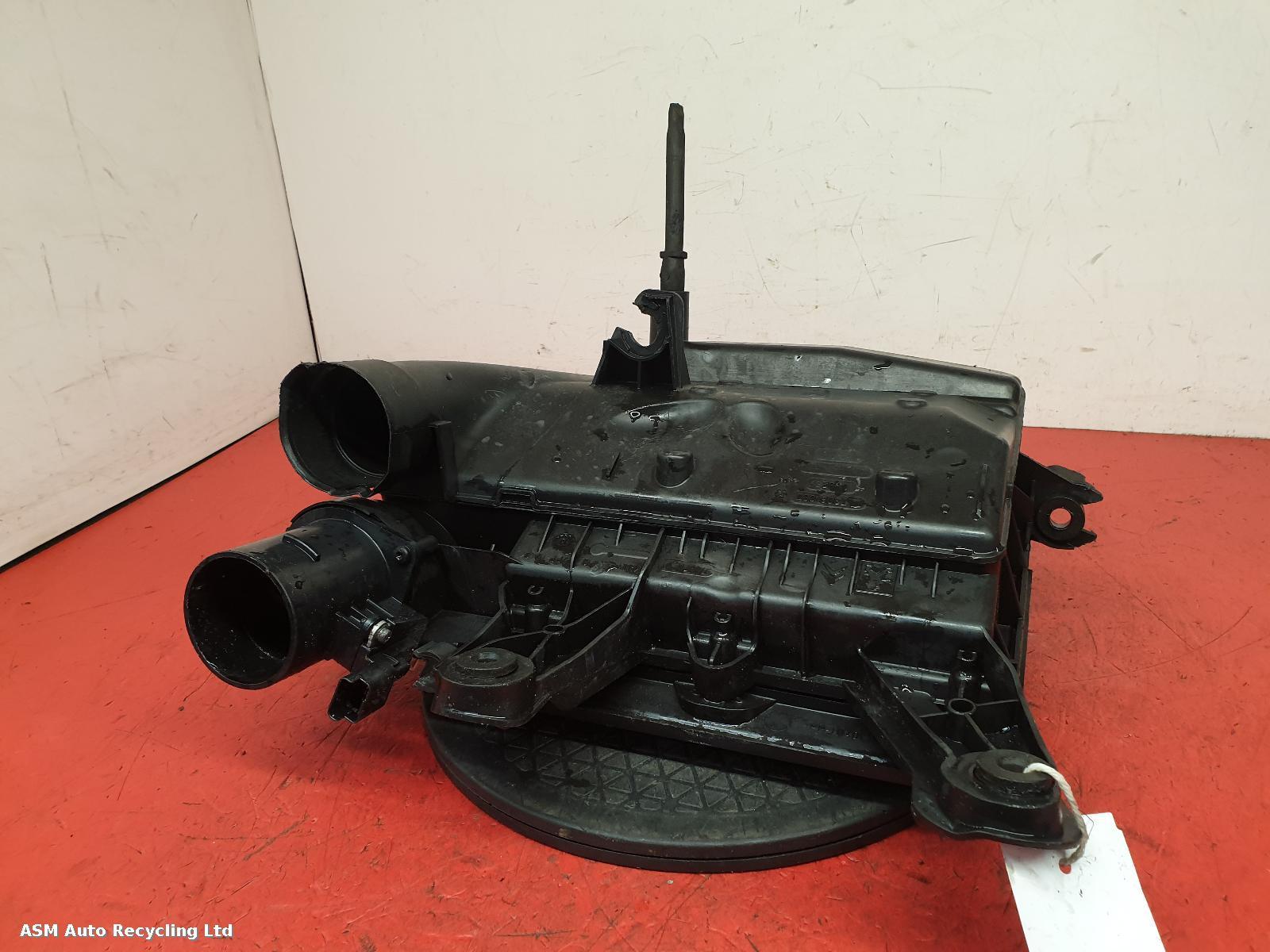 View Auto part Air Cleaner/Box Citroen Ds3 2012