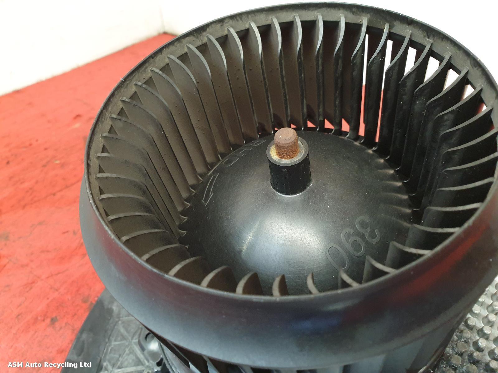 View Auto part Heater Motor/Assembly Mercedes A Class 2015