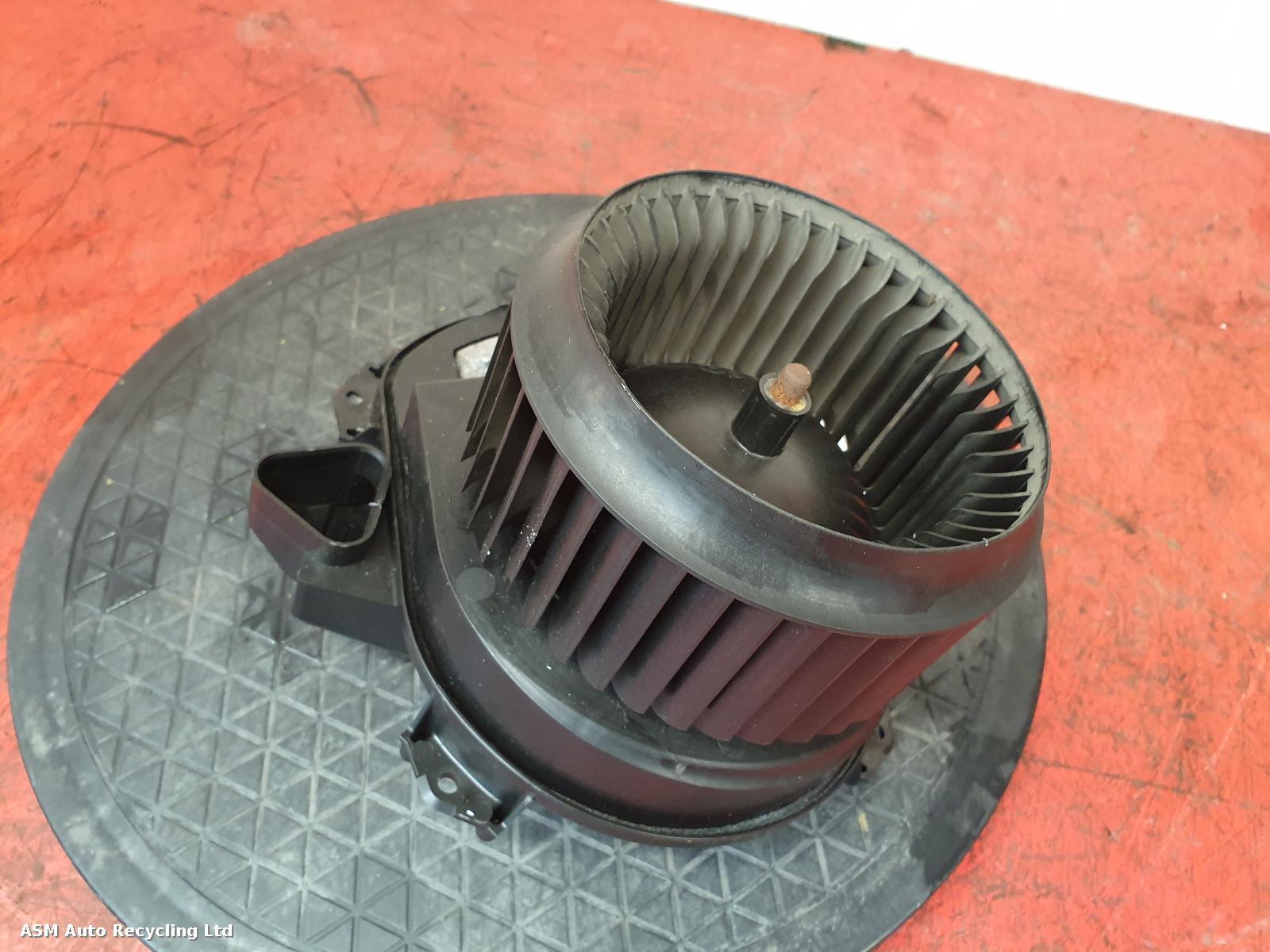 View Auto part Heater Motor/Assembly Mercedes A Class 2015