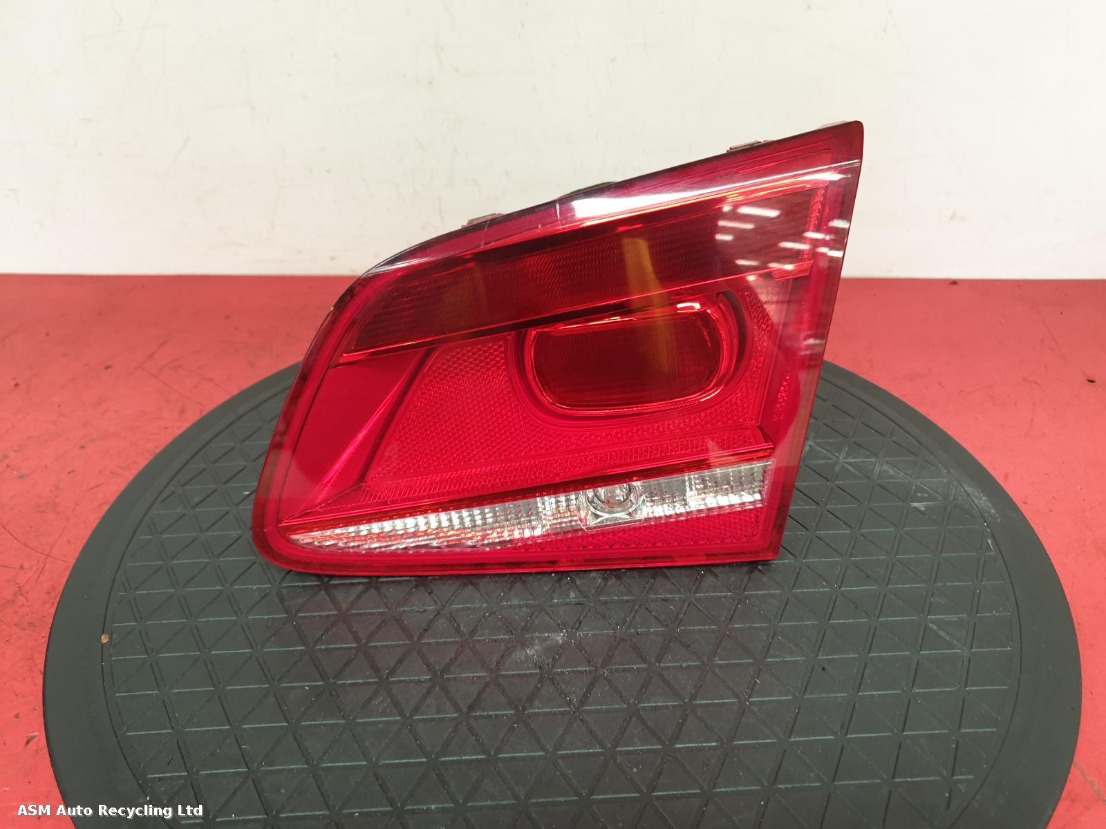 View Auto part R Taillight Volkswagen Passat 2011