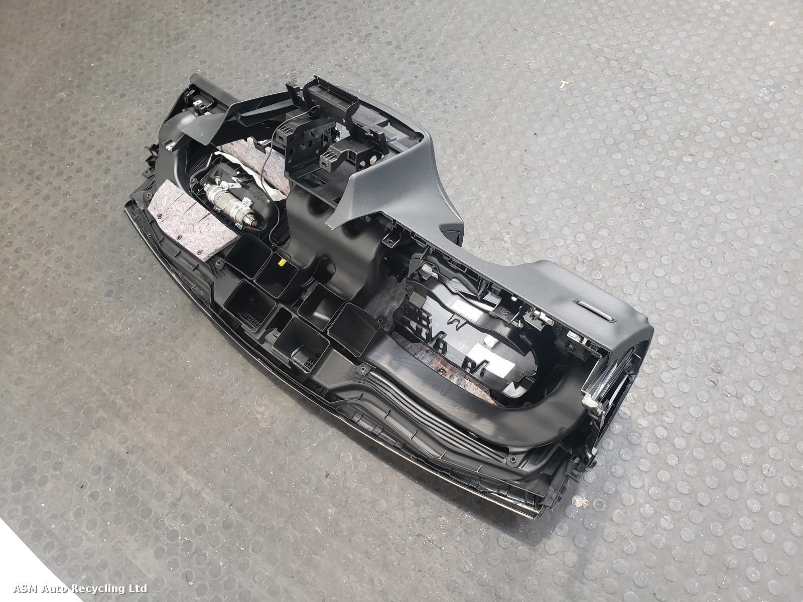 View Auto part Airbag Kit Mercedes A Class 2015