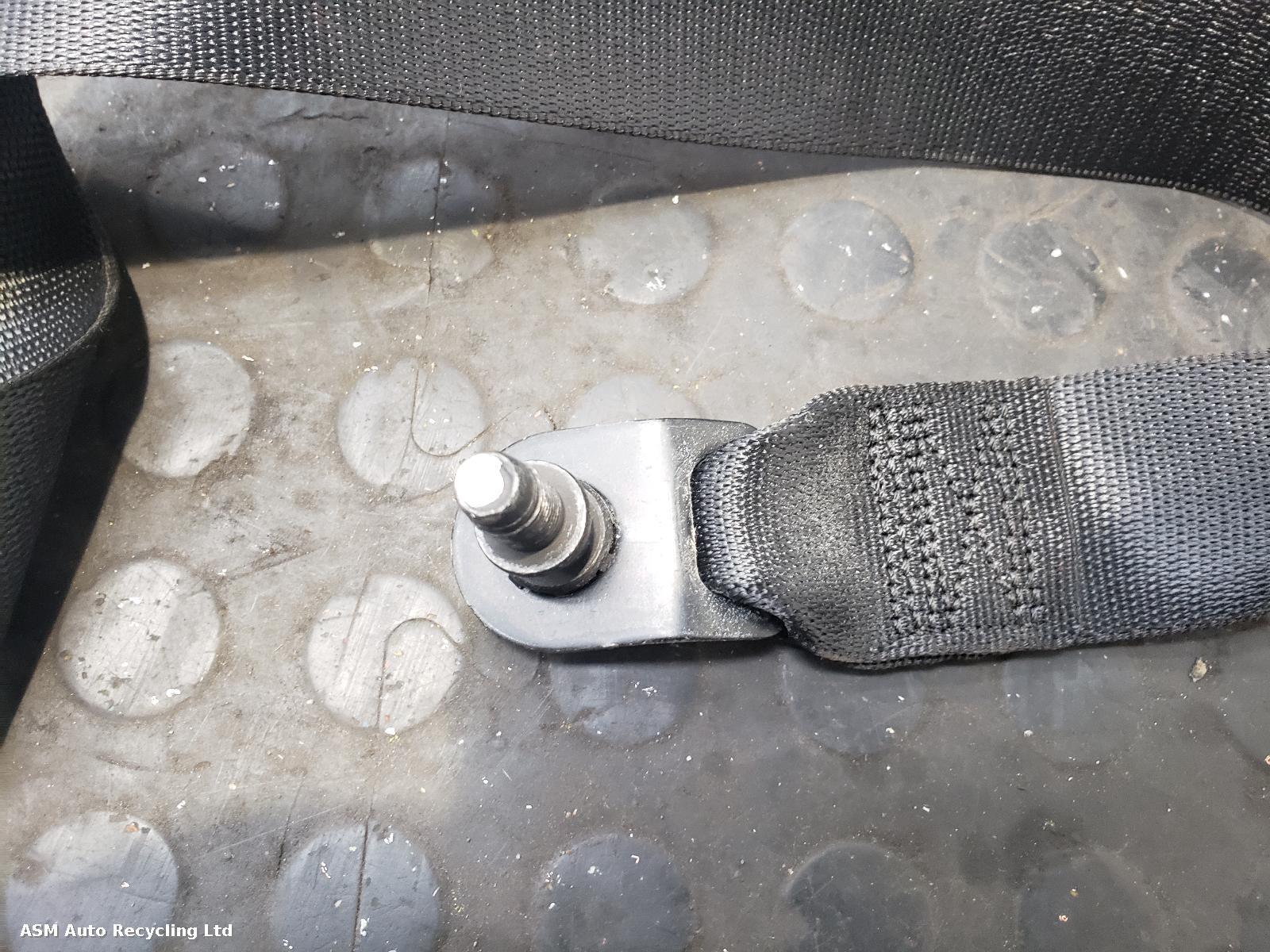 View Auto part Airbag Kit Mercedes A Class 2015