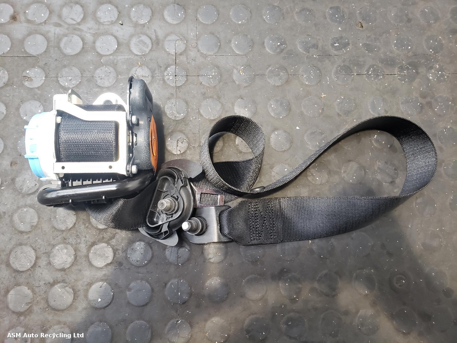 View Auto part Airbag Kit Mercedes A Class 2015