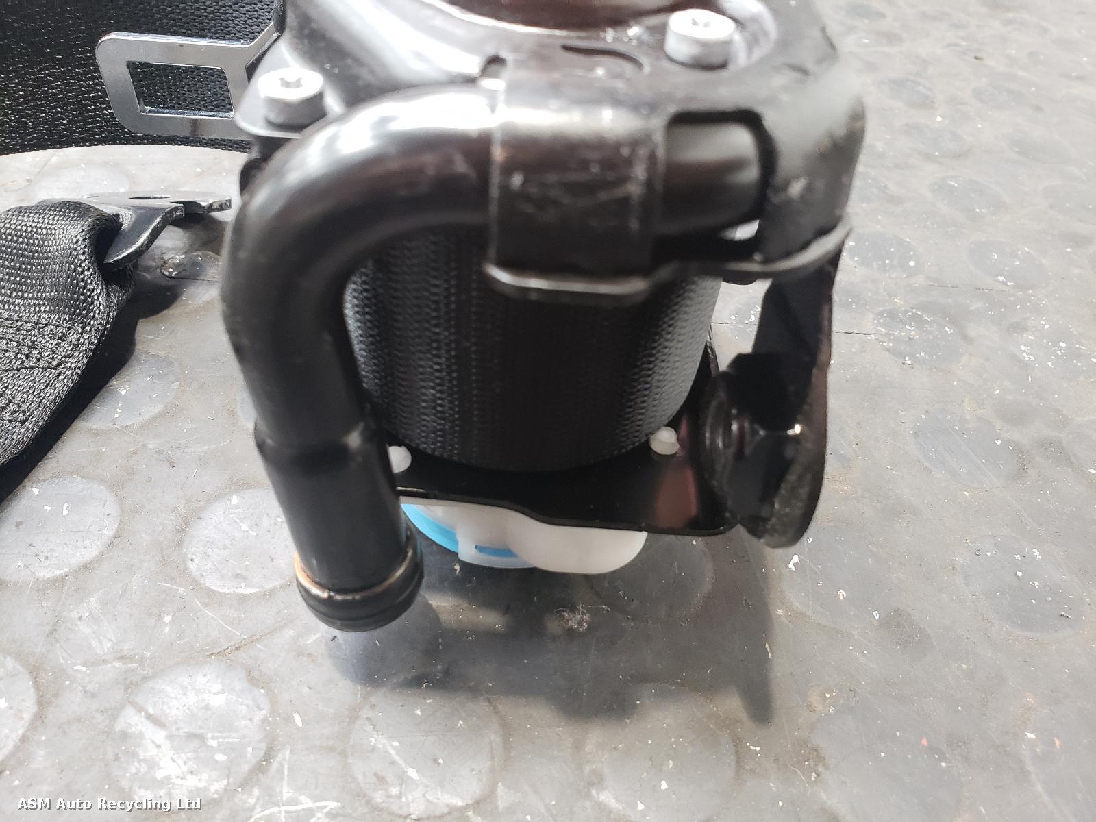 View Auto part Airbag Kit Mercedes A Class 2015