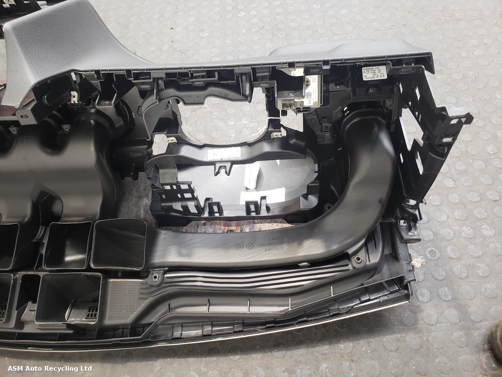 View Auto part Airbag Kit Mercedes A Class 2015