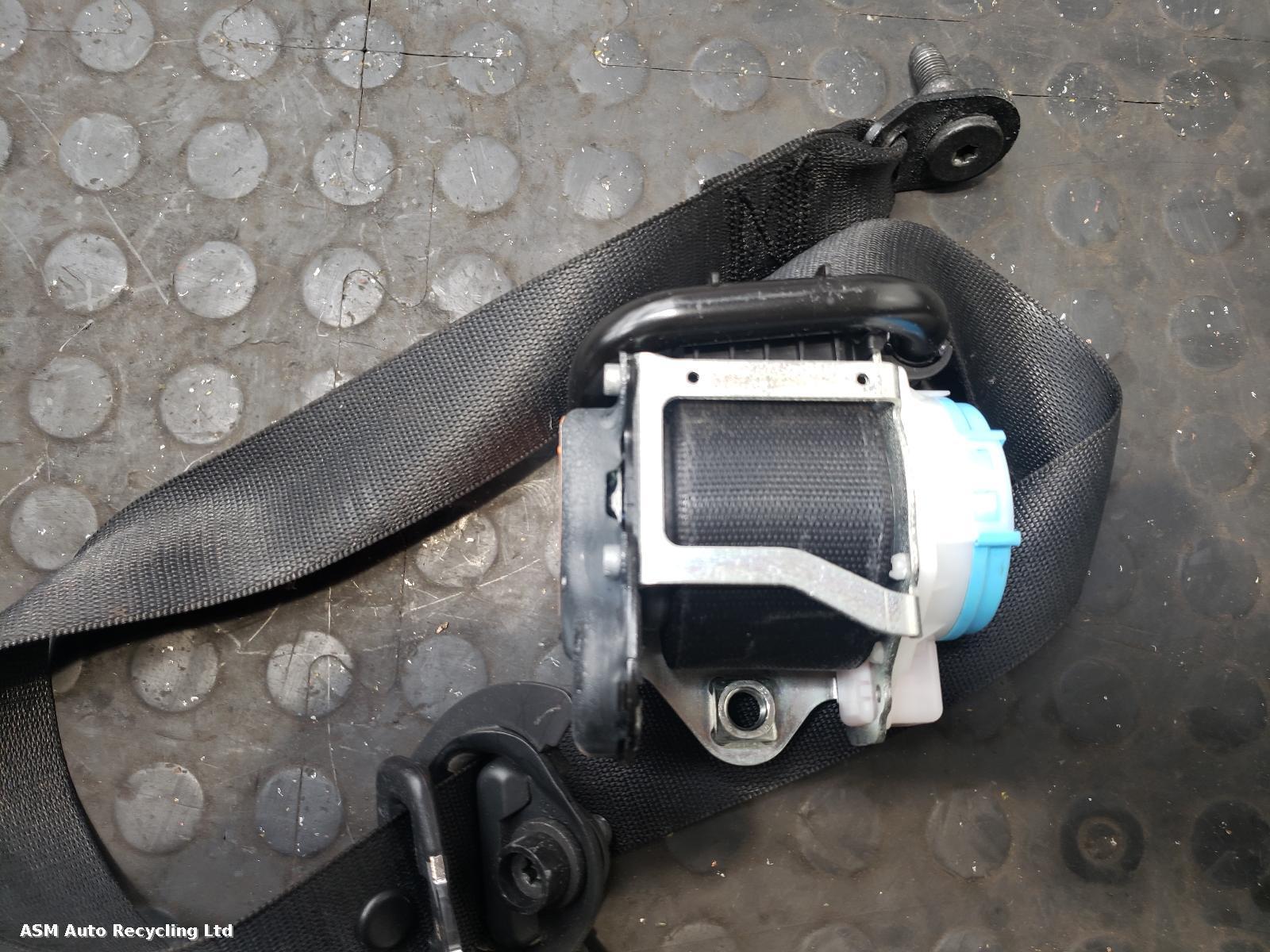 View Auto part Airbag Kit Mercedes A Class 2015