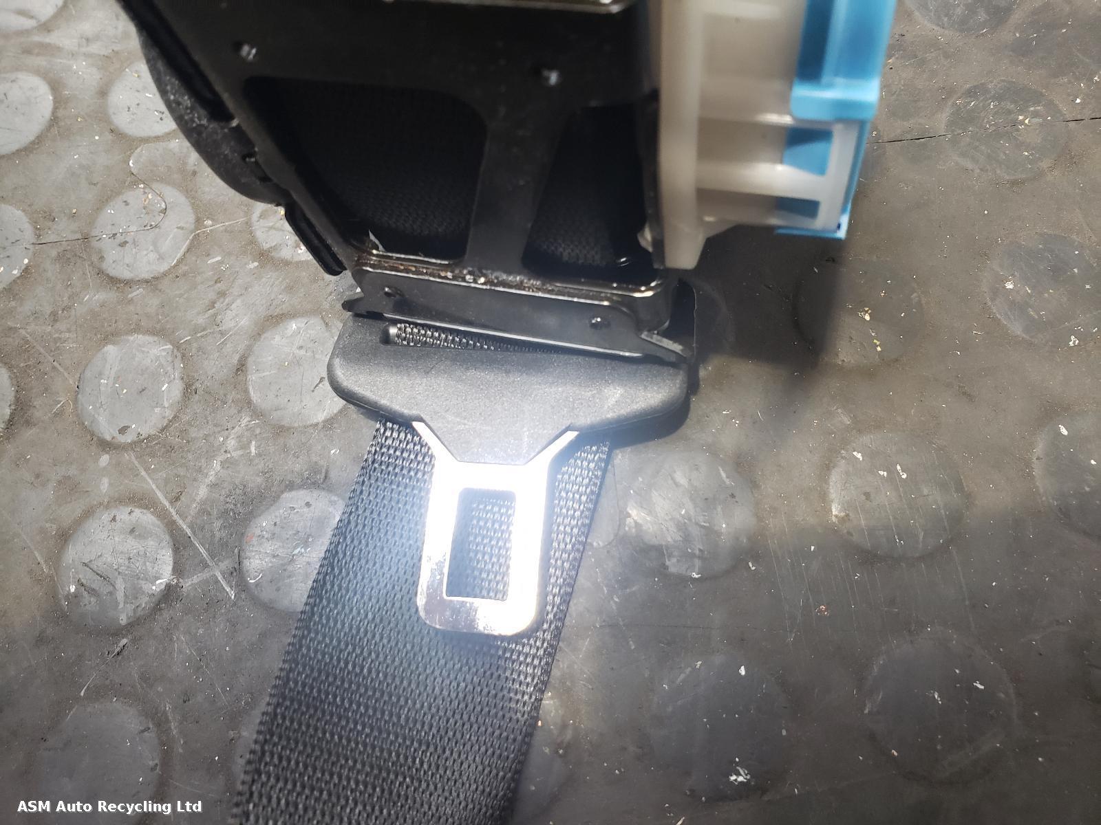 View Auto part Airbag Kit Mercedes A Class 2015