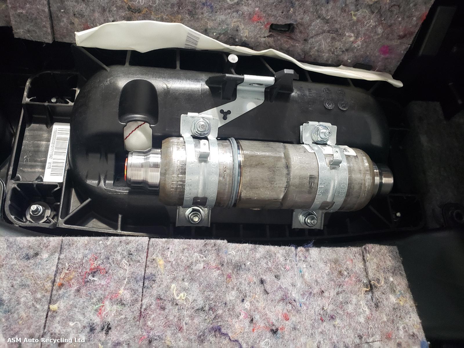 View Auto part Airbag Kit Mercedes A Class 2015