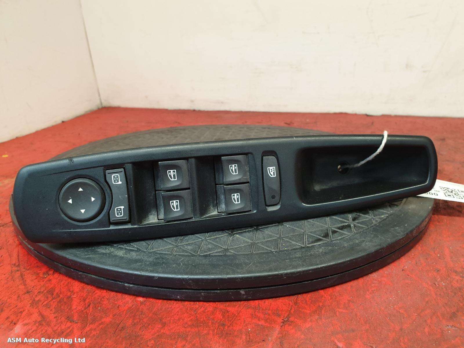 View Auto part Elect. Window Switch Renault Scenic 2012