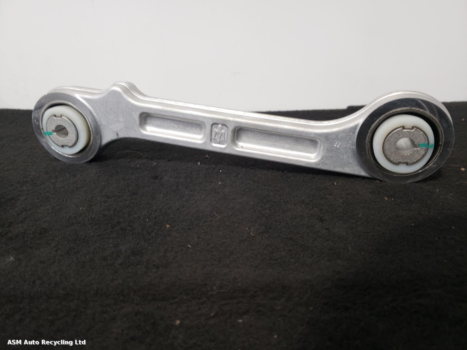 View Auto part Misc Maserati Ghibli 2015