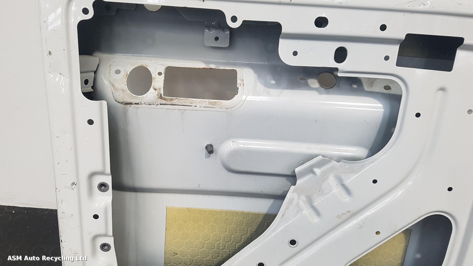 View Auto part L Rear Door Volkswagen Caddy 2011