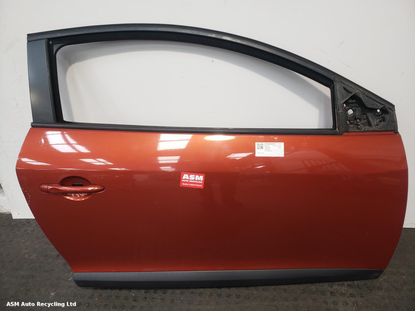 View Auto part R Front Door Renault Megane 2010