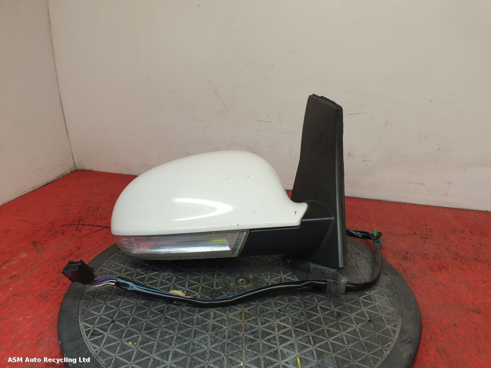 View Auto part R Door Mirror Volkswagen Golf Plus 2011