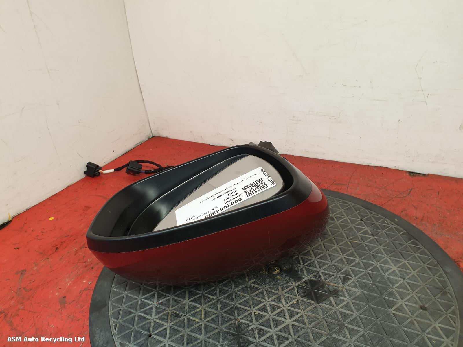 View Auto part R Door Mirror Nissan Juke 2019