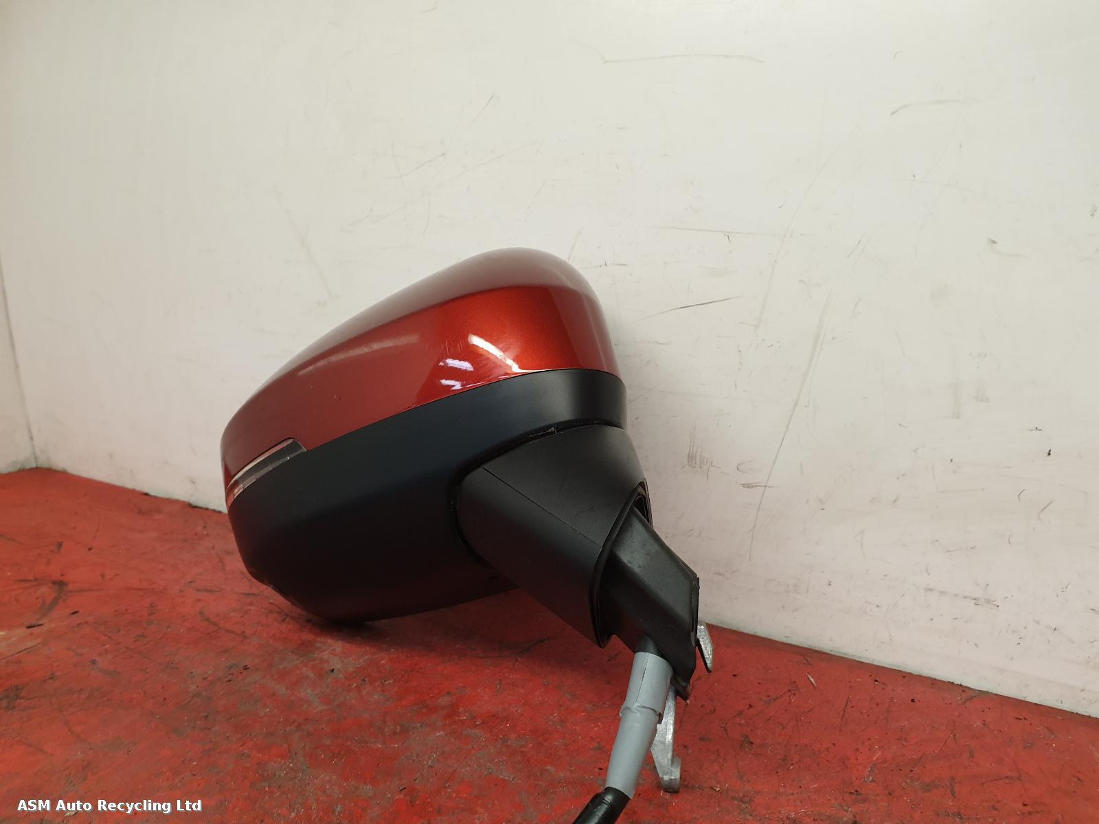 View Auto part R Door Mirror Nissan Juke 2019