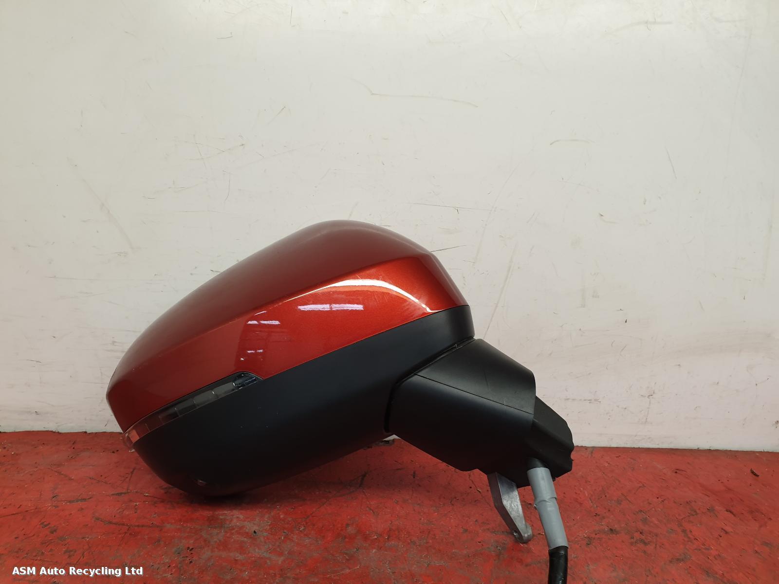 View Auto part R Door Mirror Nissan Juke 2019
