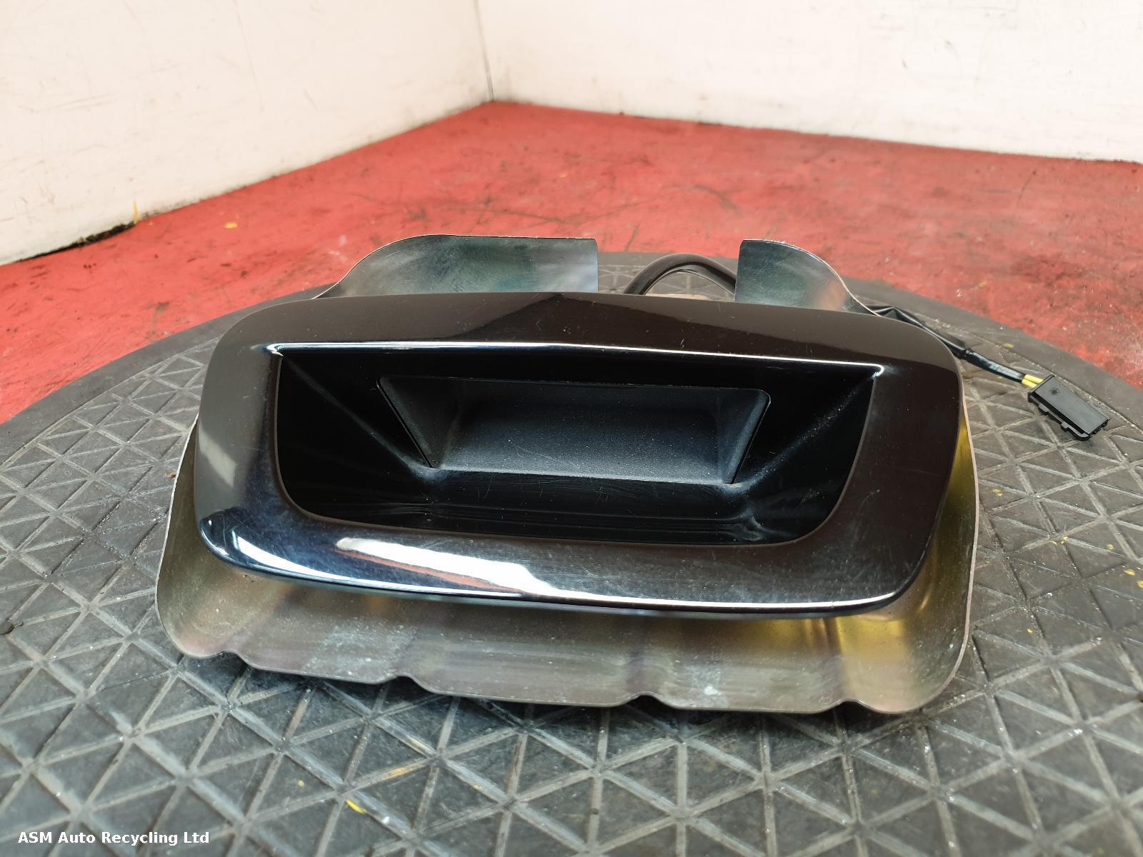 View Auto part Tailgate Handle Vauxhall Mokka 2019
