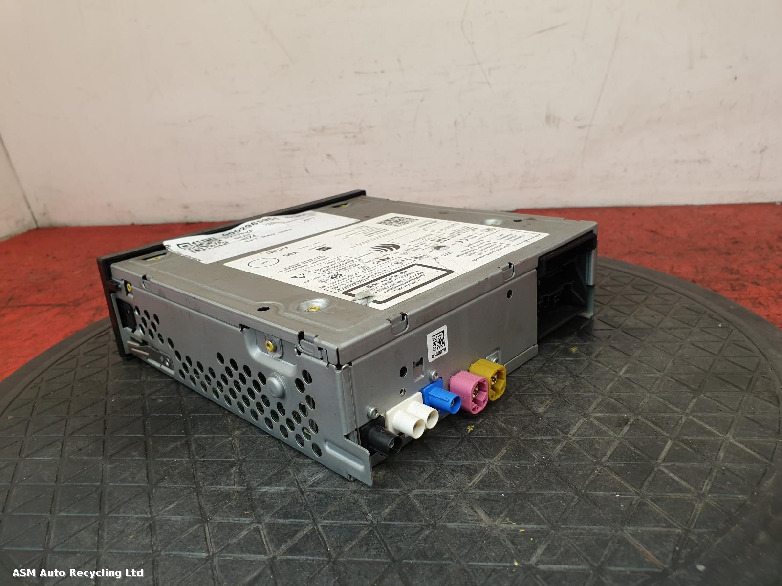 View Auto part CD Changer Seat Ibiza 2017