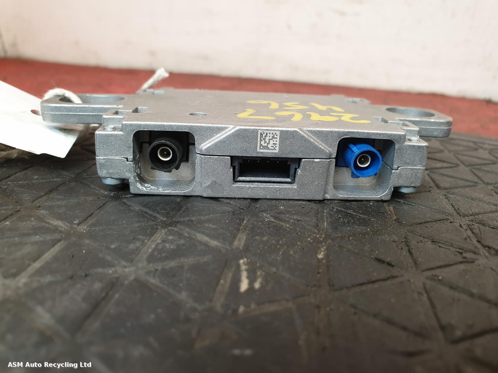 View Auto part ECU Land Rover Defender 2022