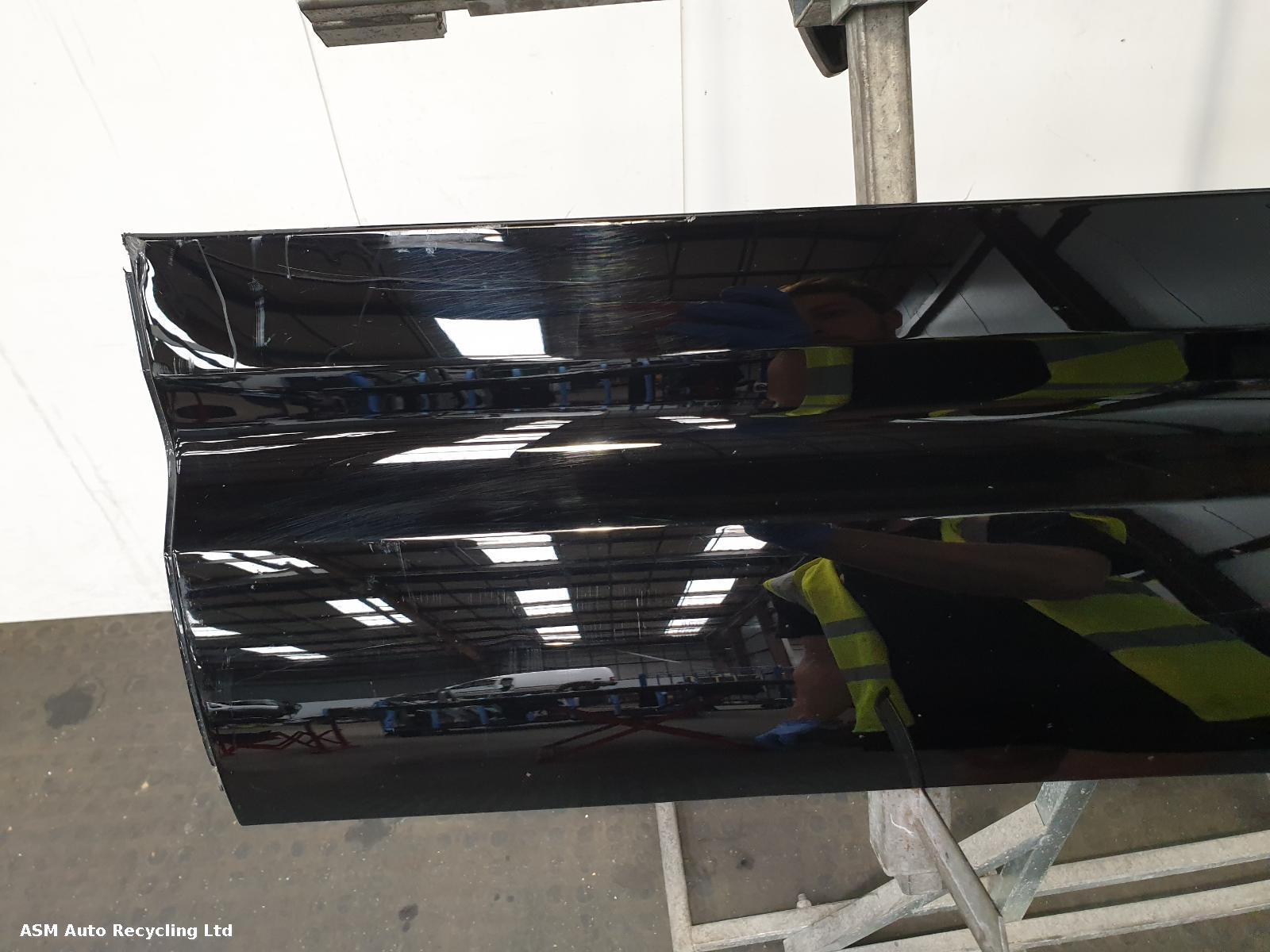 View Auto part Door Trim Exterior LF Land Rover Defender 2022