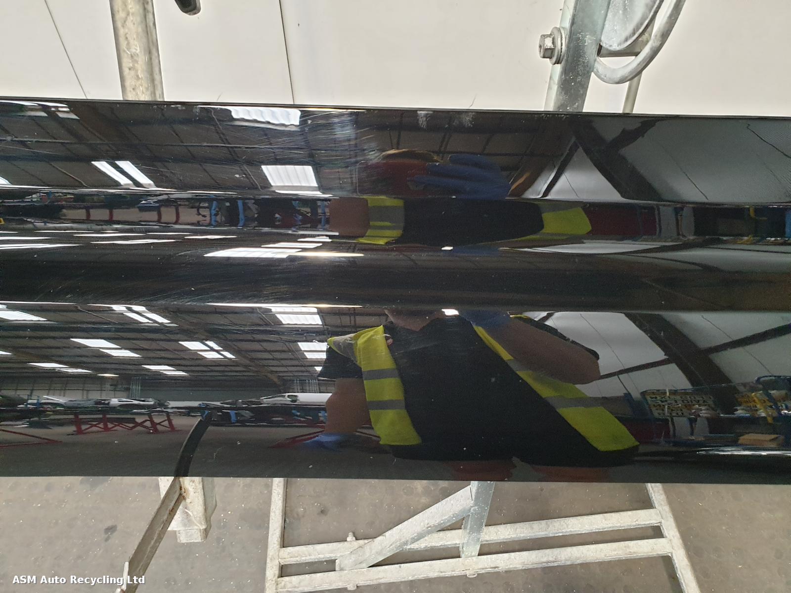 View Auto part Door Trim Exterior LF Land Rover Defender 2022