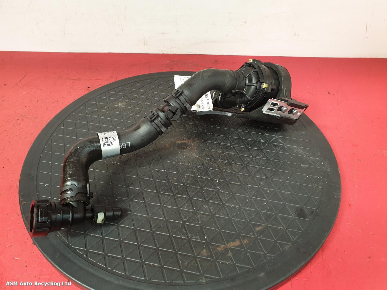 View Auto part Water Pump Land Rover Defender 2022