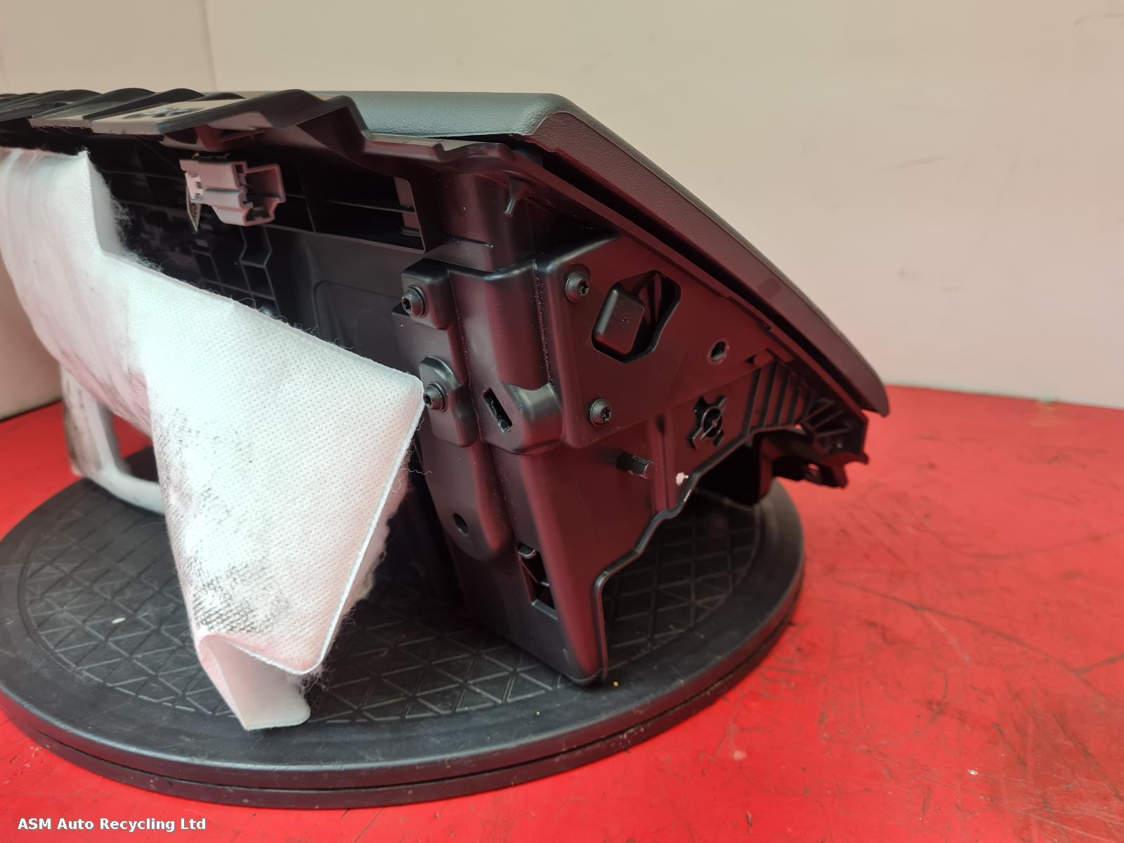 View Auto part Glove Box Land Rover Defender 2022