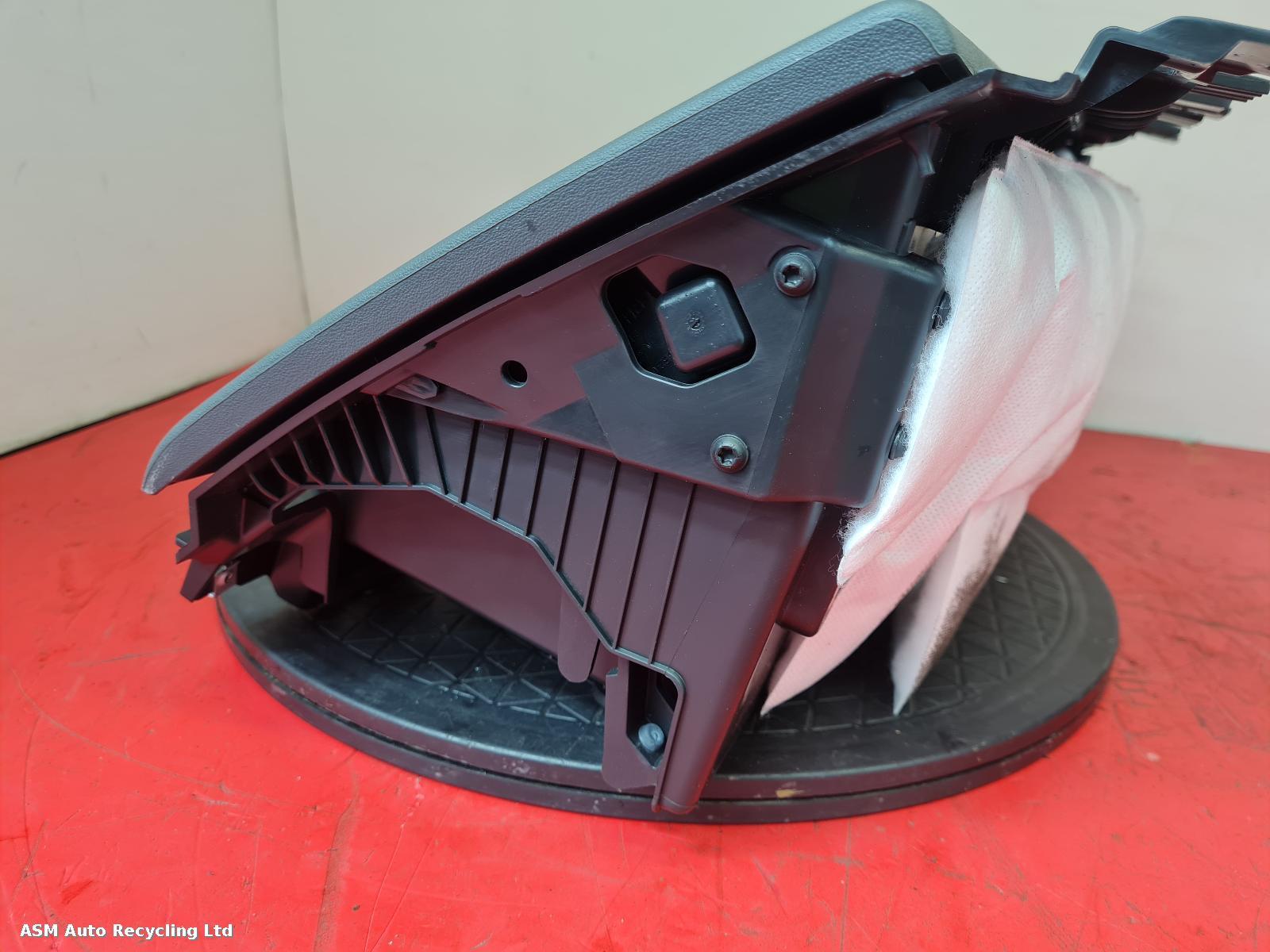 View Auto part Glove Box Land Rover Defender 2022