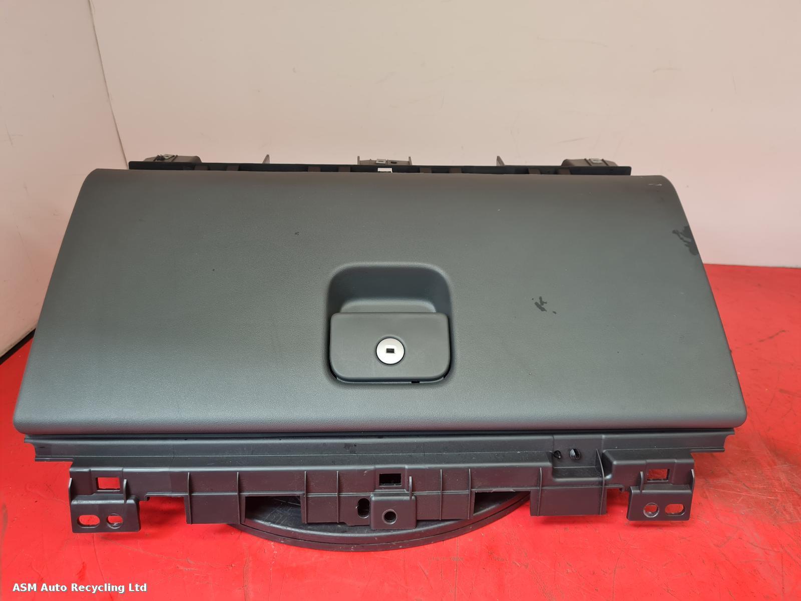View Auto part Glove Box Land Rover Defender 2022