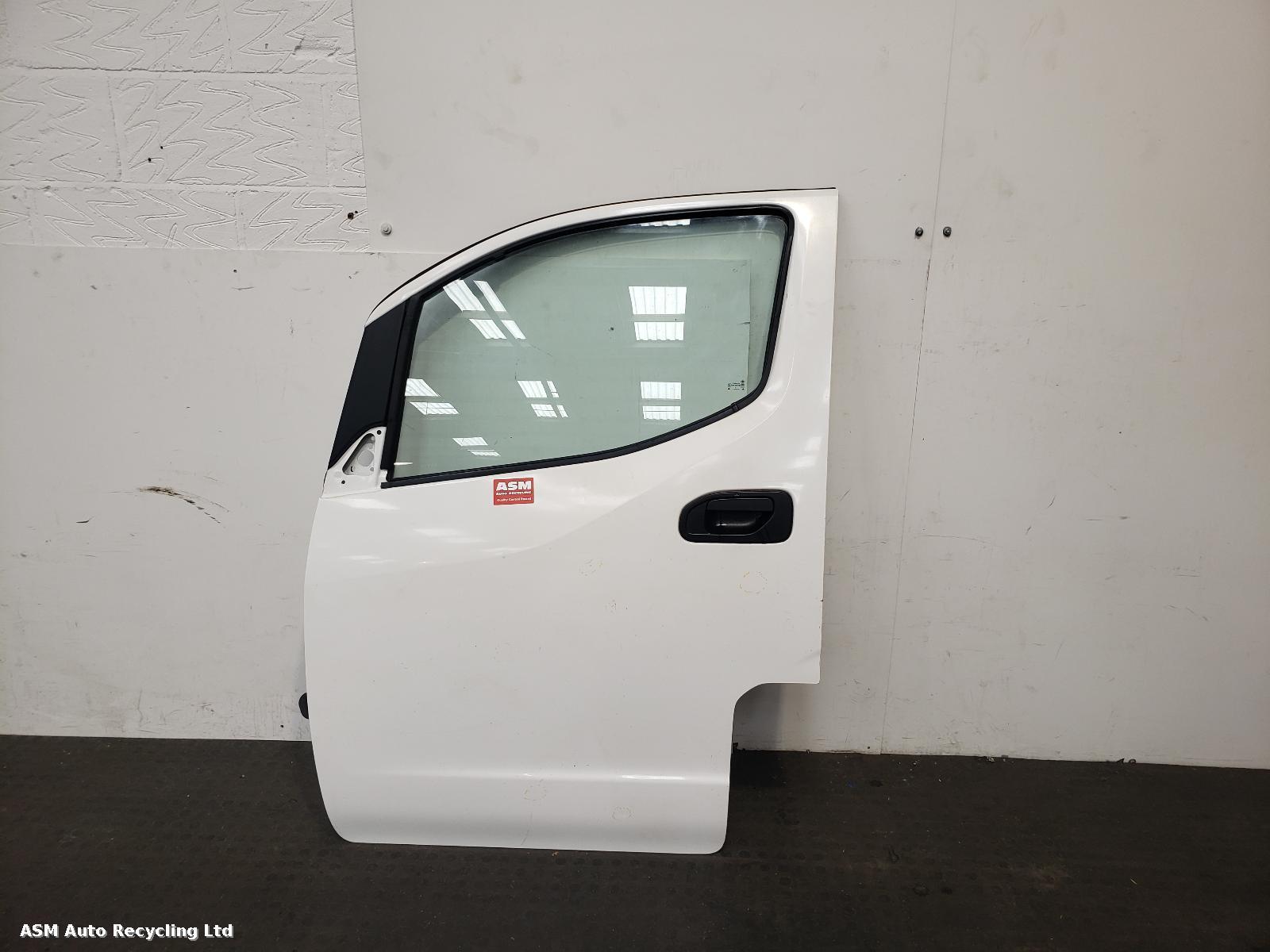 View Auto part L Front Door Nissan Nv200 2015
