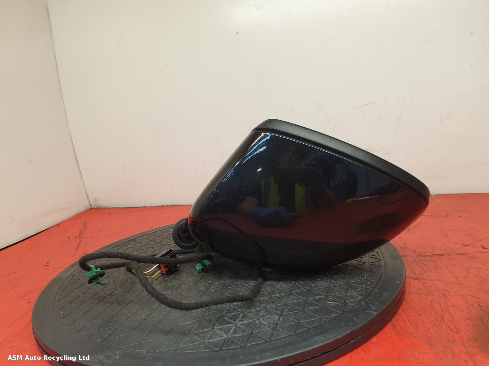 View Auto part L Door Mirror Audi A1 2012