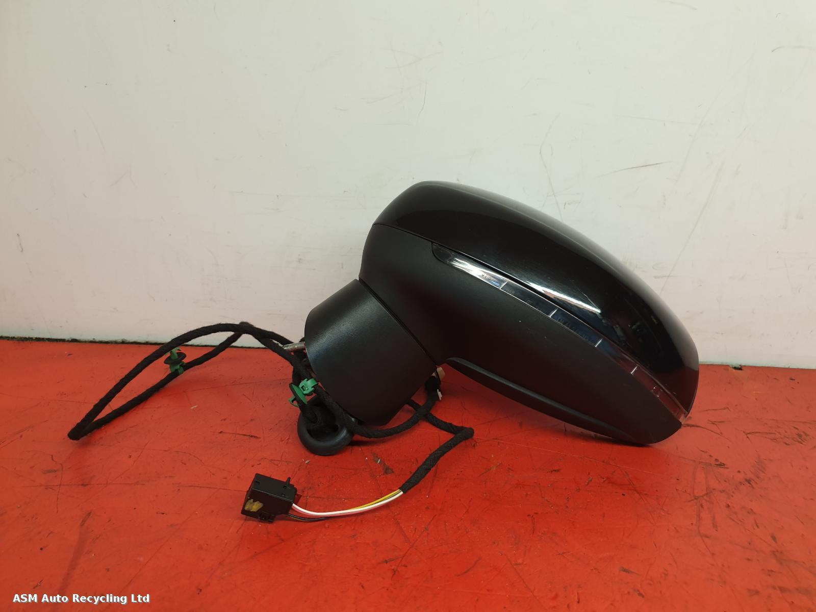 View Auto part L Door Mirror Audi A1 2012