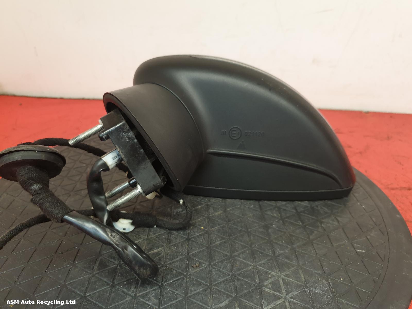 View Auto part L Door Mirror Audi A1 2012