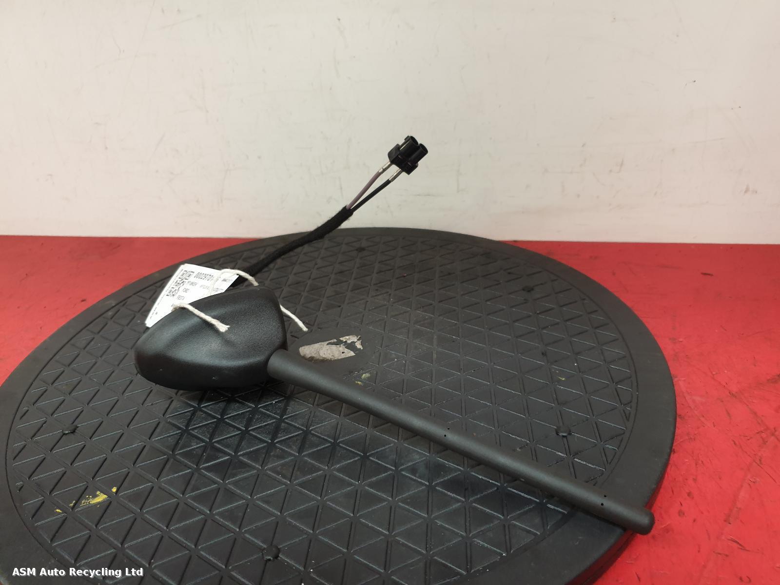 View Auto part Antenna Ford Fiesta 2018
