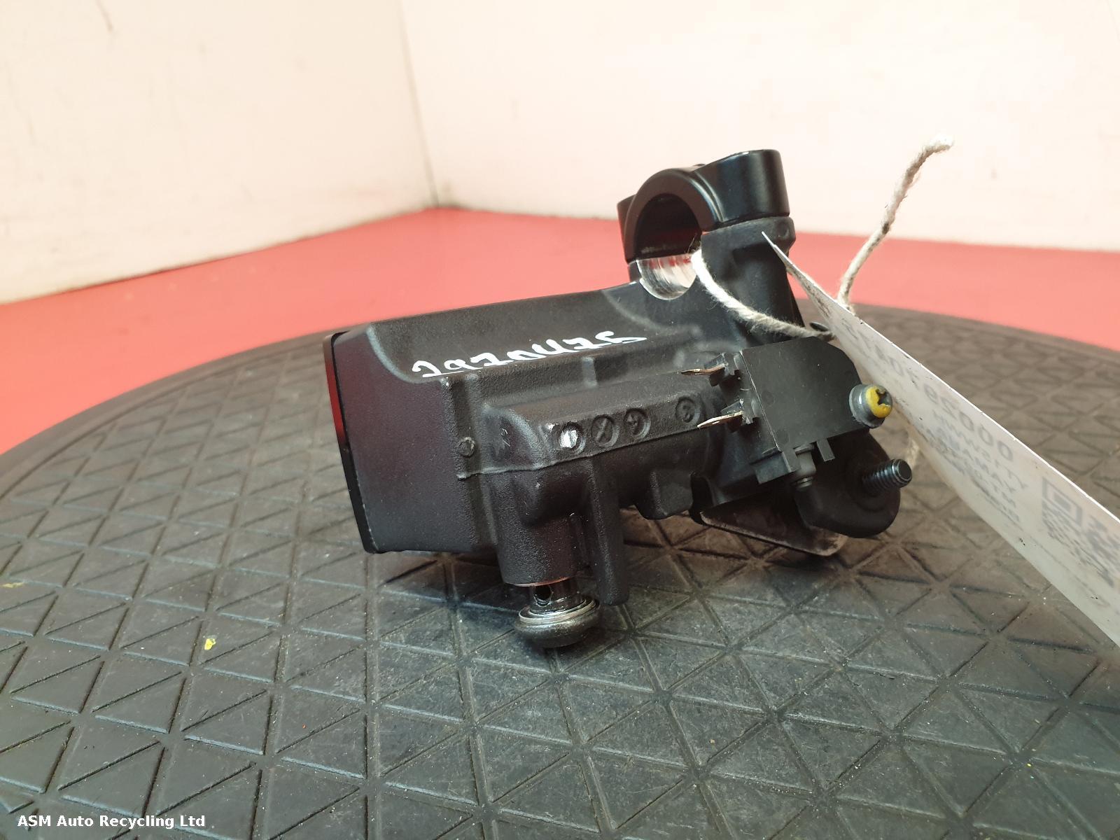 View Auto part Master Cylinder Yamaha Mt-09 Tracer 2015