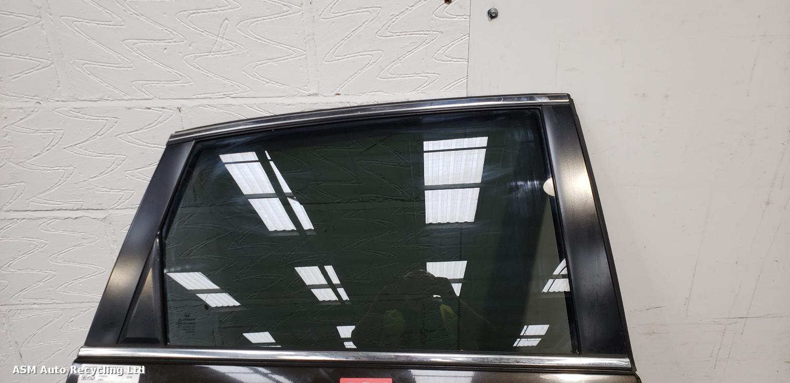 View Auto part R Rear Door Honda Crv 2008