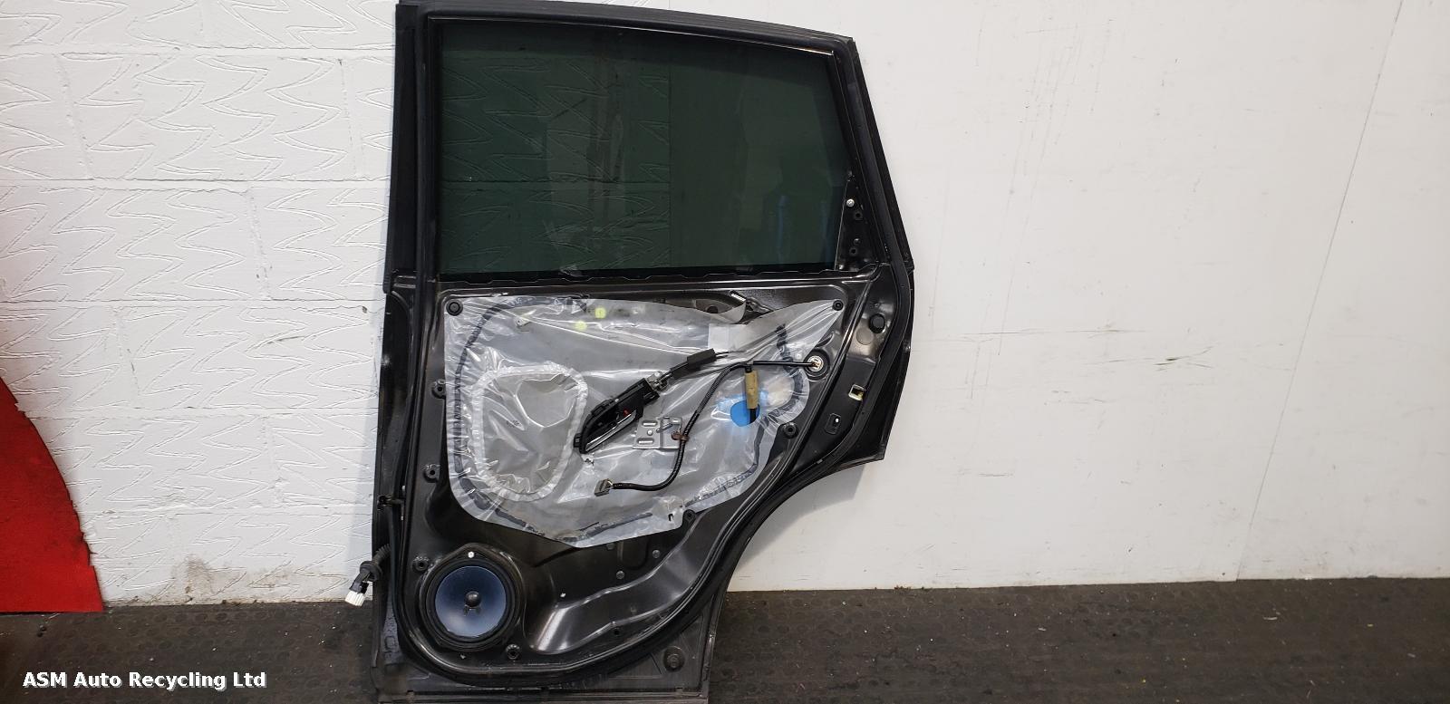 View Auto part R Rear Door Honda Crv 2008