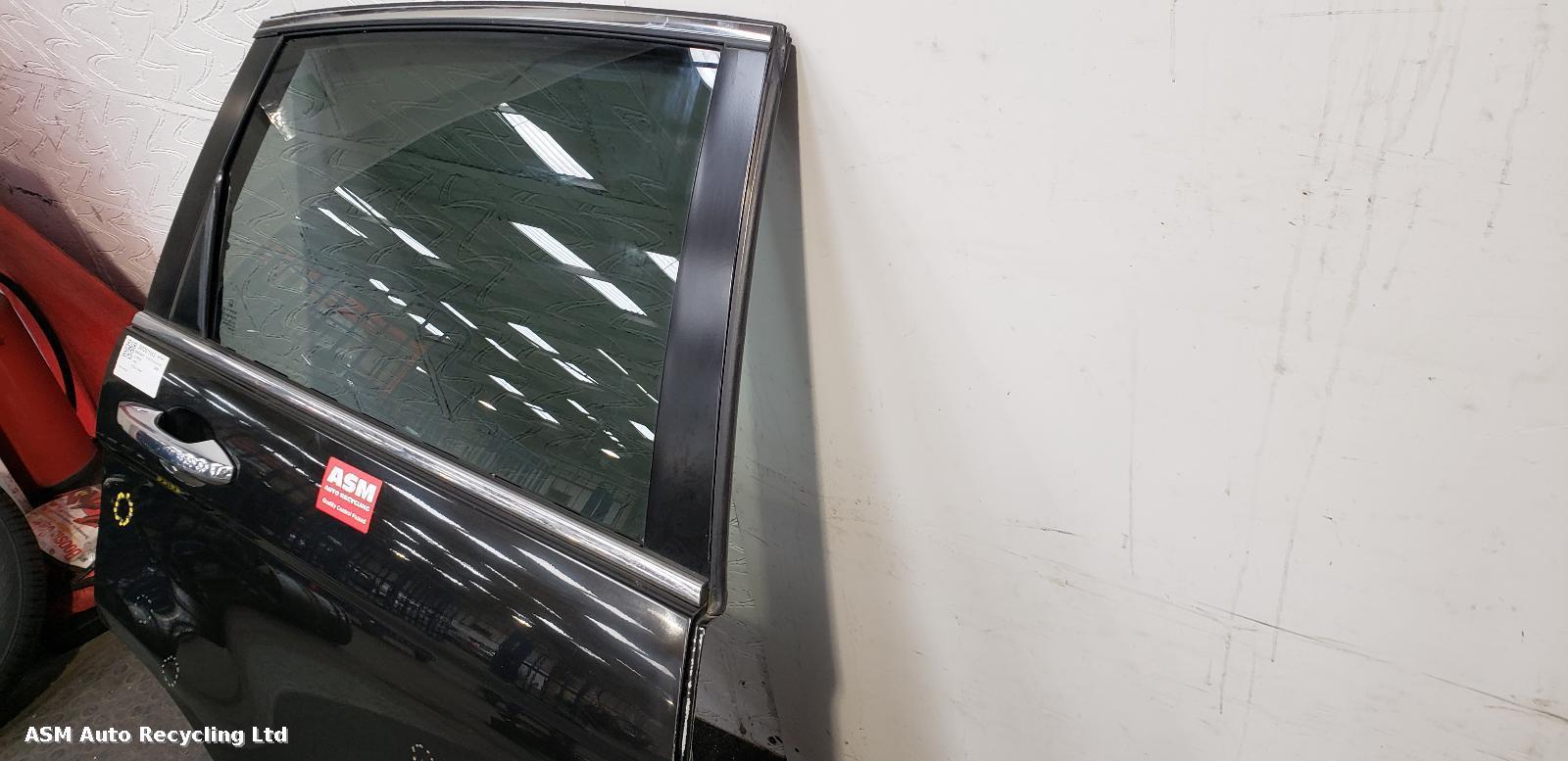 View Auto part R Rear Door Honda Crv 2008