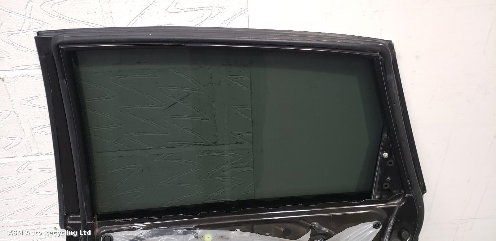 View Auto part R Rear Door Honda Crv 2008