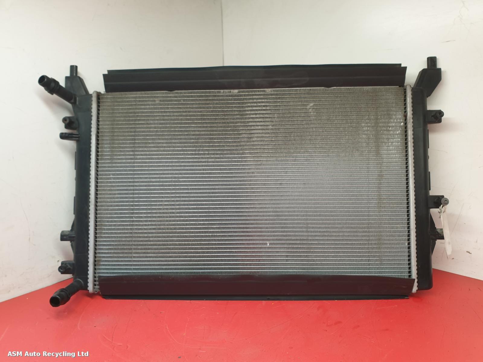 View Auto part Radiator Volkswagen Scirocco 2016