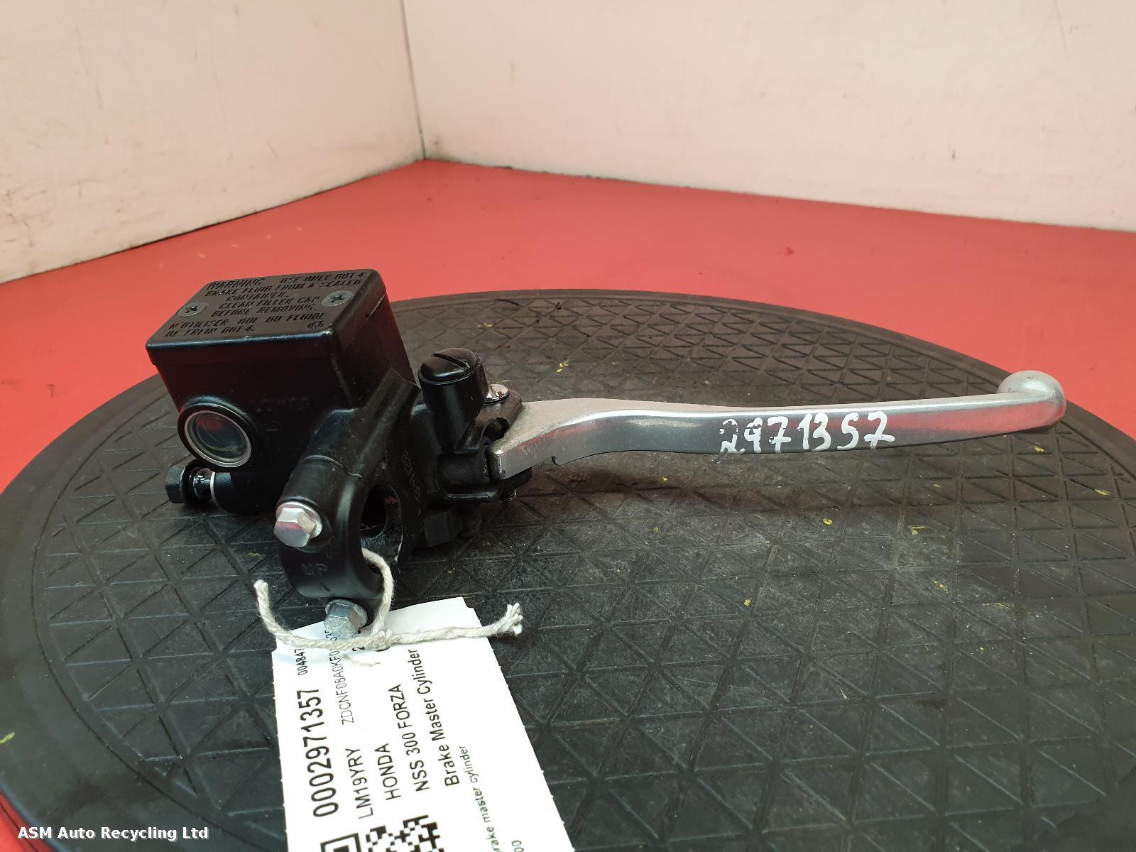 View Auto part Master Cylinder Honda Nss 300 Forza 2019