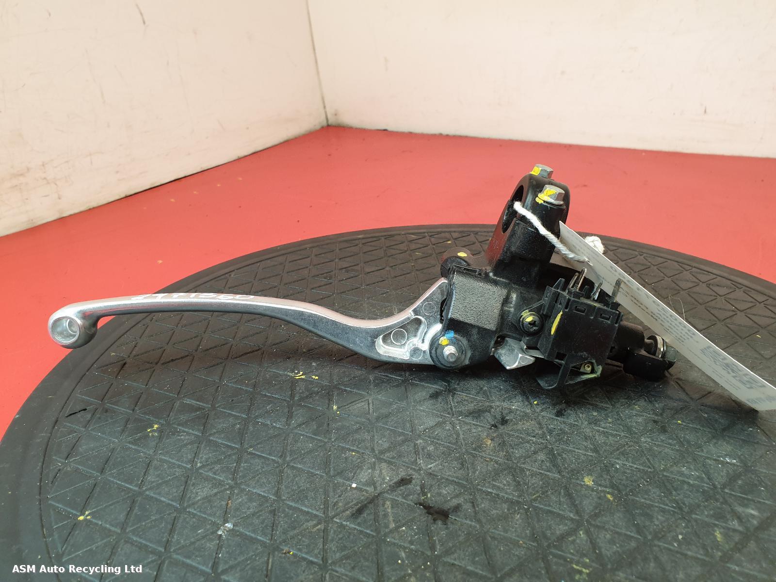 View Auto part Master Cylinder Honda Nss 300 Forza 2019