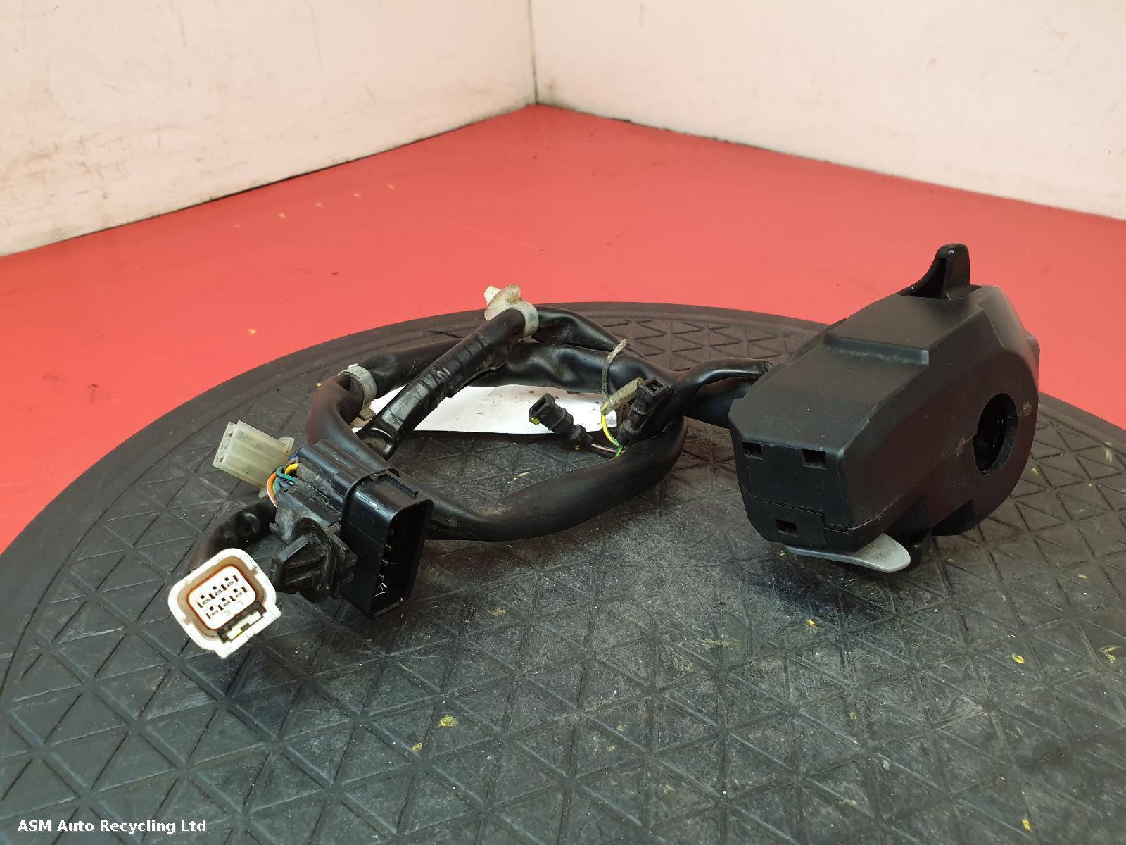 View Auto part LH Switch Gear Honda Nss 300 Forza 2019