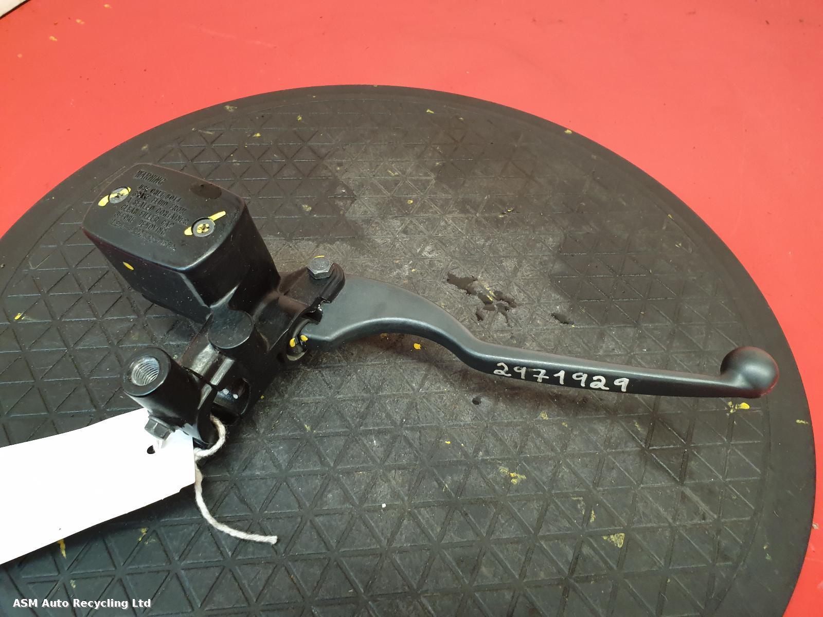 View Auto part Master Cylinder Yamaha X-max 300 2020