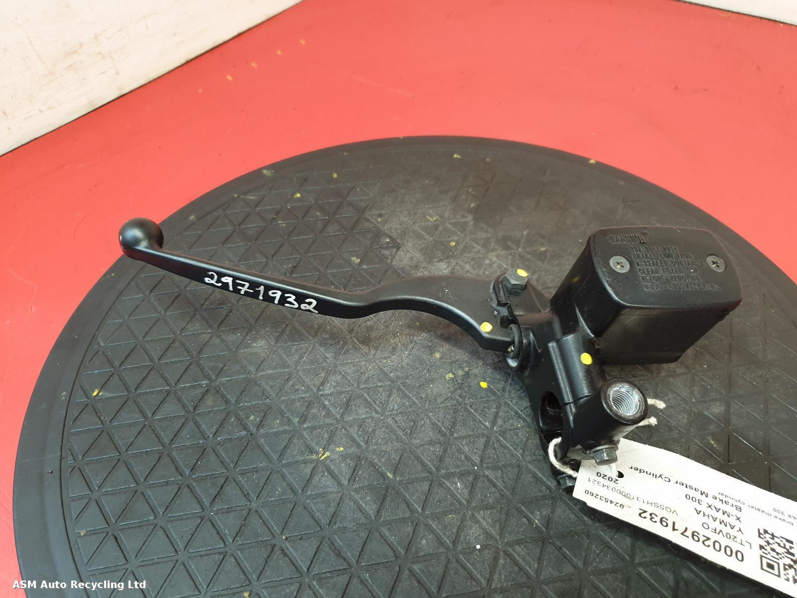 View Auto part Master Cylinder Yamaha X-max 300 2020