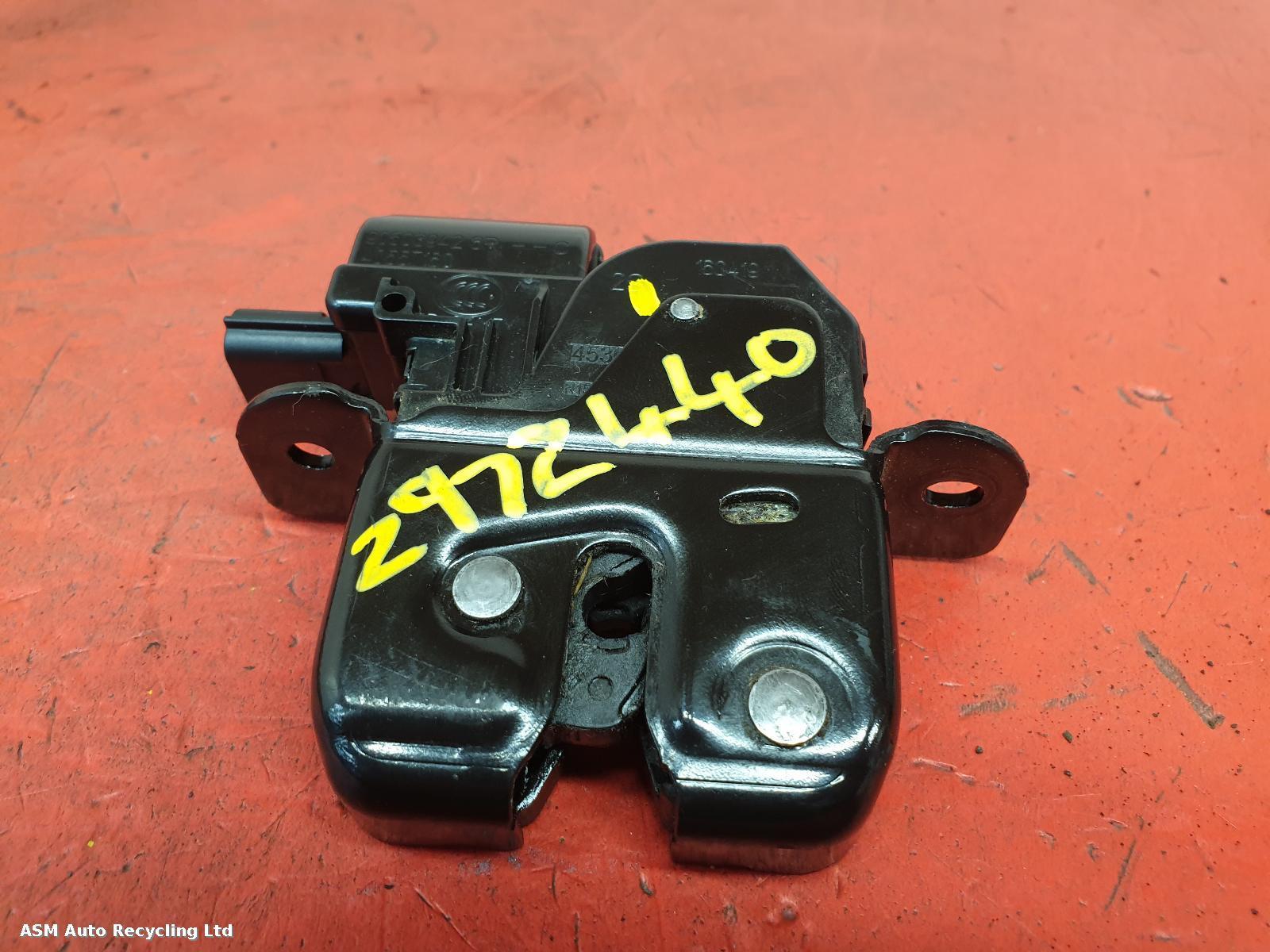 View Auto part Bootlid/Tailgate Lock Dacia Duster 2019