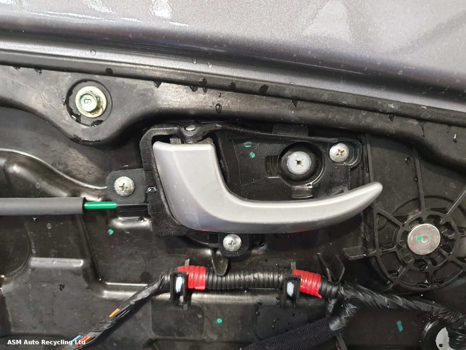 View Auto part L Front Door Hyundai I30 2013