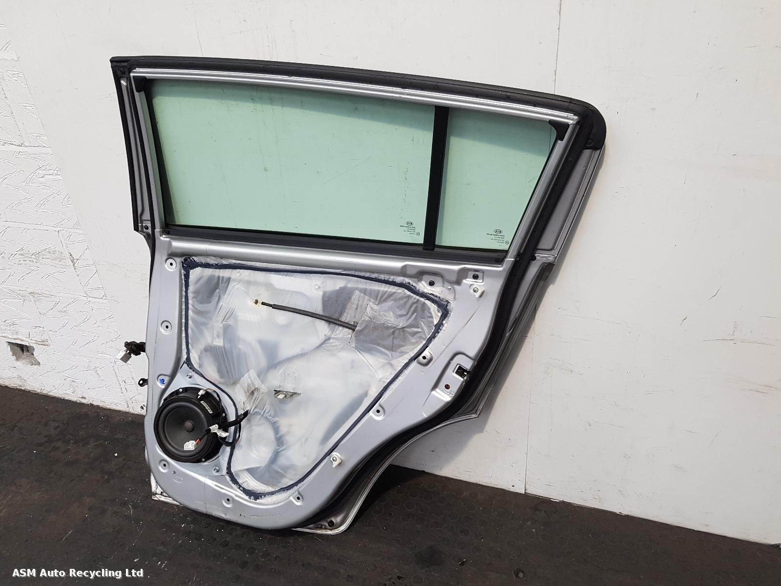 View Auto part R Rear Door Kia Sportage 2015