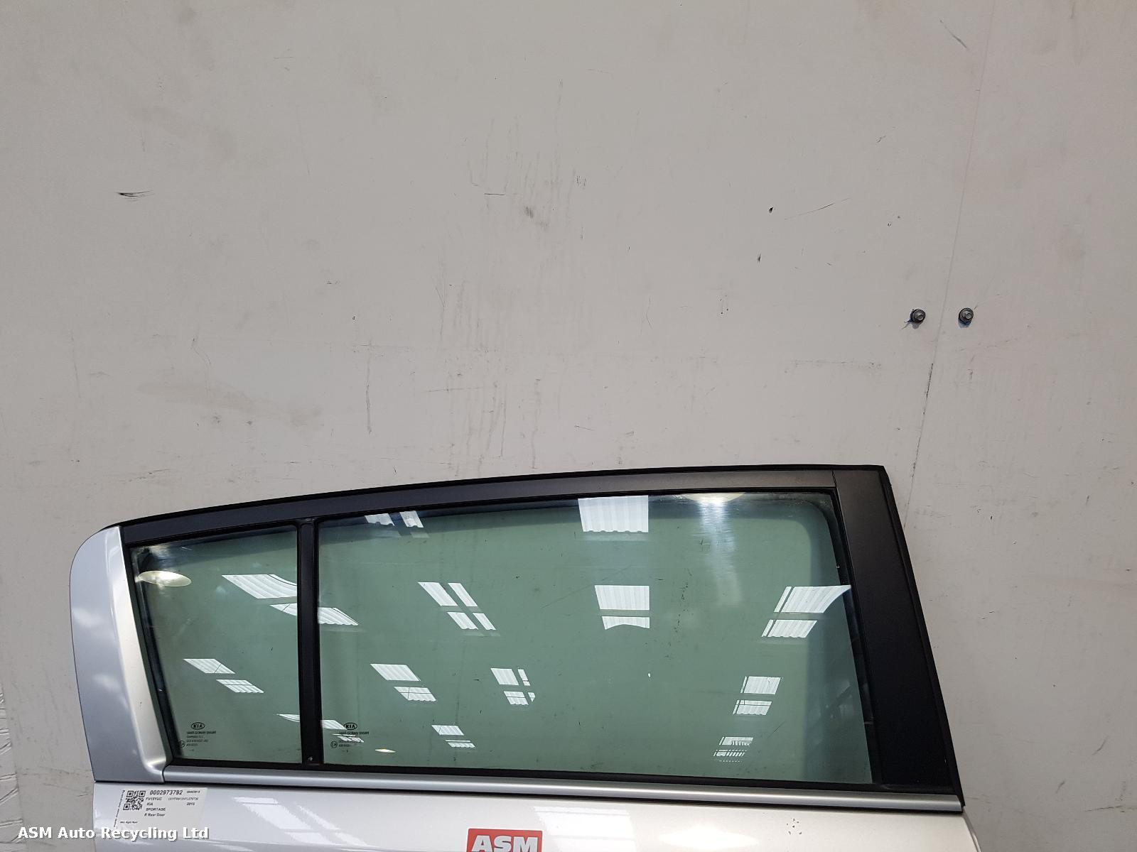 View Auto part R Rear Door Kia Sportage 2015