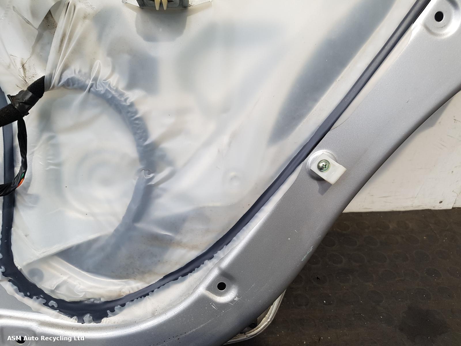 View Auto part R Rear Door Kia Sportage 2015